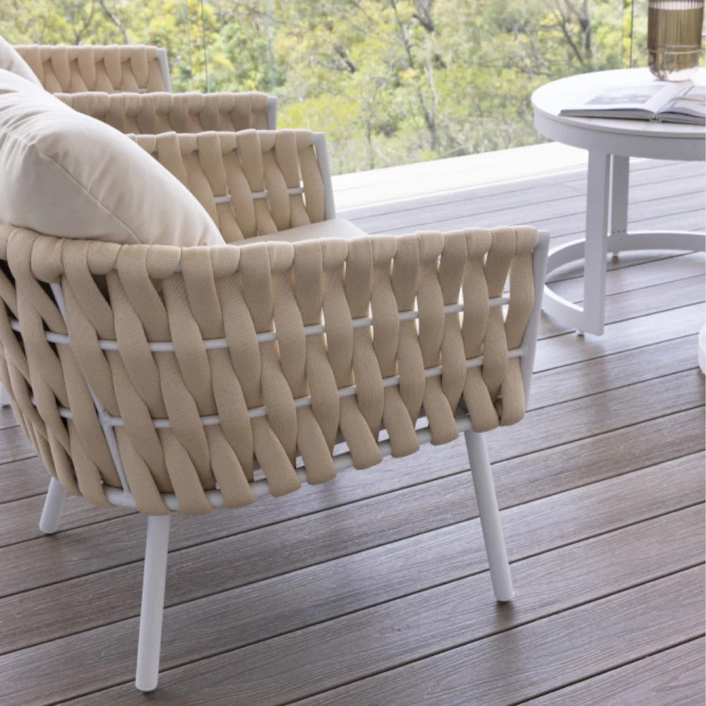 Capri Outdoor Lounge Chair