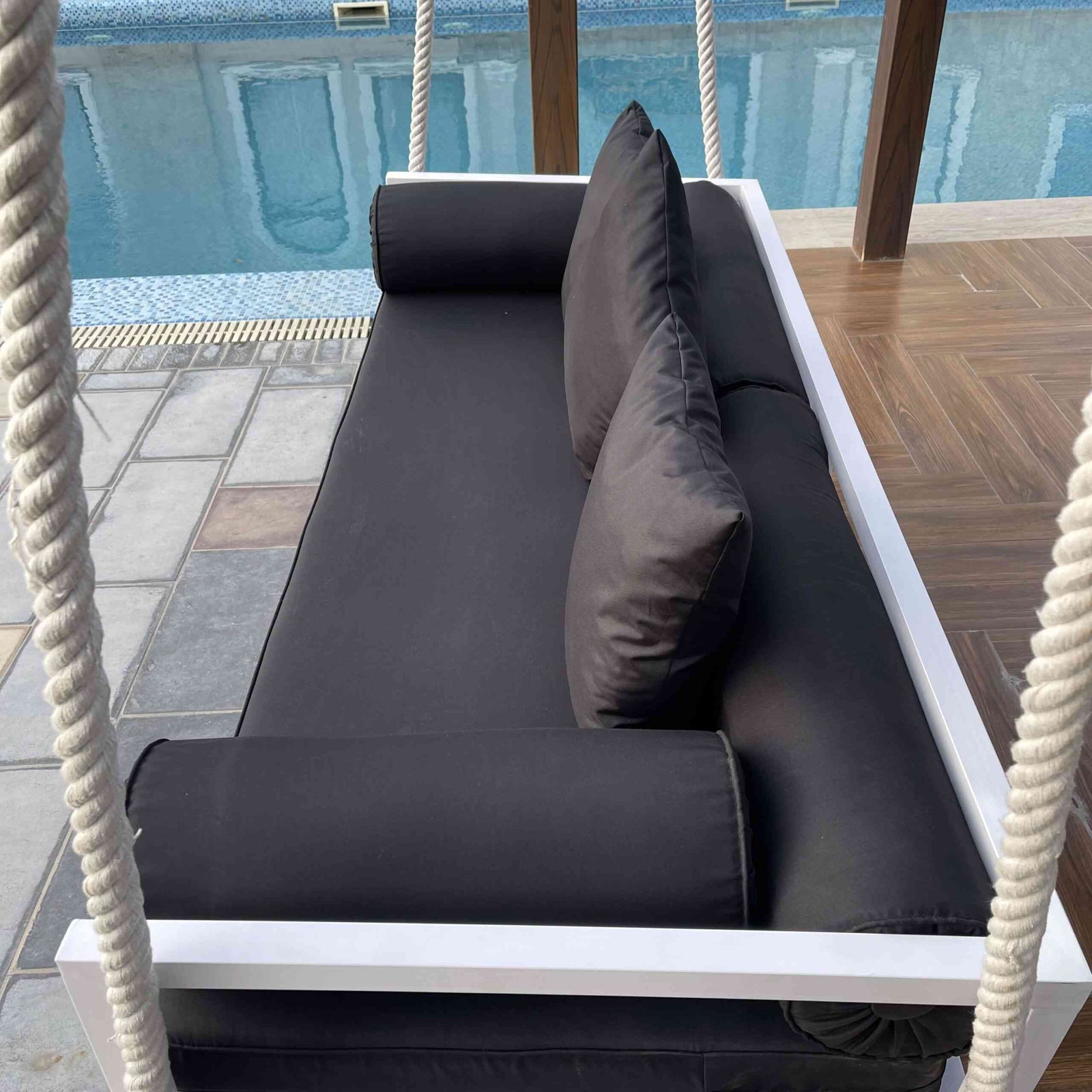 Zen Hanging Sofa image 2