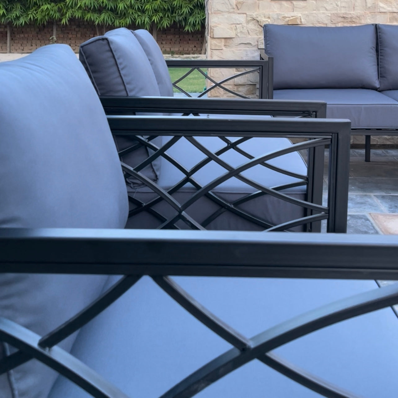 Elegante Contemporary Set - 6 Seater image 3