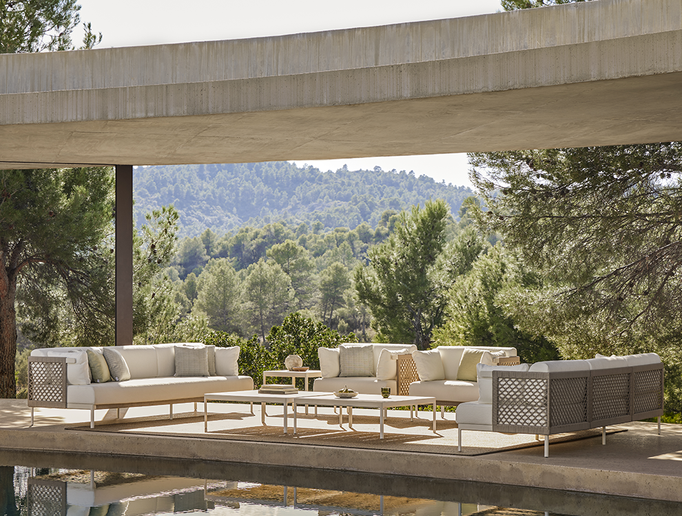 Legacy_slider03_990x750 Legacy_slider03_990x750